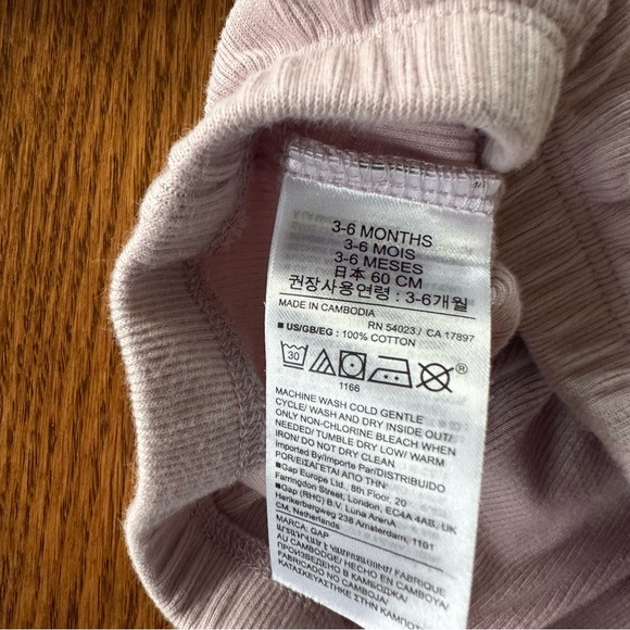 Baby Gap 3 Piece Ribbed Outfit in Pale Purple Plum, size 3-6M - Picture 8 of 12